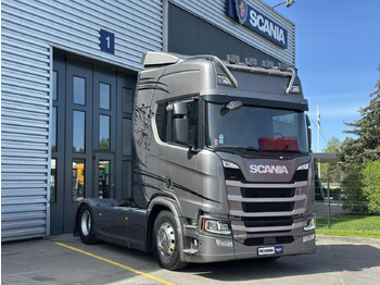Tractor SCANIA R 450