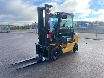 Empilhadeira a diesel CATERPILLAR DP