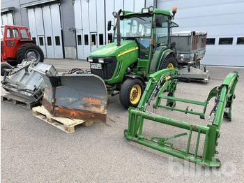 Trator JOHN DEERE 3520