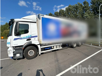 Caminhão furgão MERCEDES-BENZ