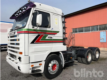 Caminhão SCANIA