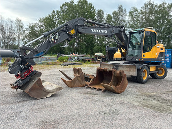 Escavadeira de rodas VOLVO EW140D