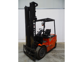 Empilhadeira elétrica HELI