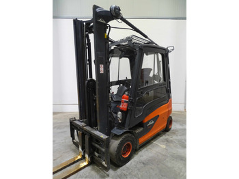 Empilhadeira elétrica LINDE E25