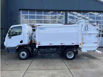 Caminhão de lixo nuevo Mercedes-Benz Accelo 815 4x2 Garbage Compactor (2 units) Accelo 815 4x2 Garbage Compactor (2 units): foto 2