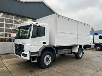 Caminhão MERCEDES-BENZ Atego 1725