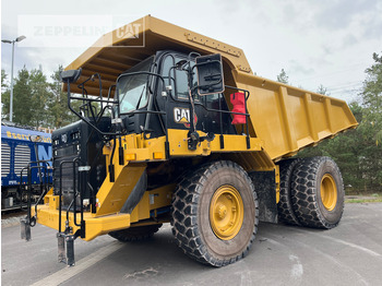 Caminhão fora de estrada CATERPILLAR