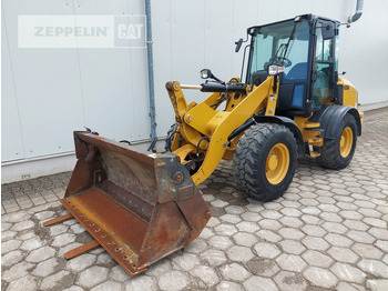 Carregadeira de rodas CATERPILLAR 908M