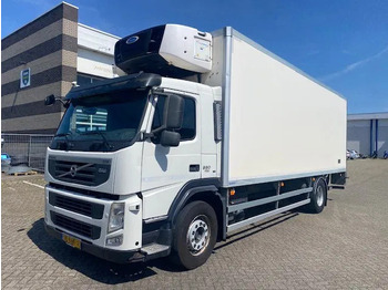 Caminhão frigorífico VOLVO FM 330