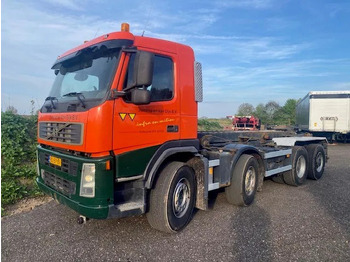 Caminhão com sistema de cabo VOLVO FM 440