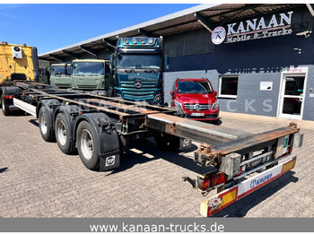 Semireboque transportador de contêineres/ Caixa móvel KRONE