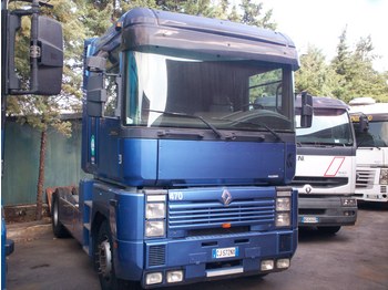 Tractor RENAULT Magnum: foto 1