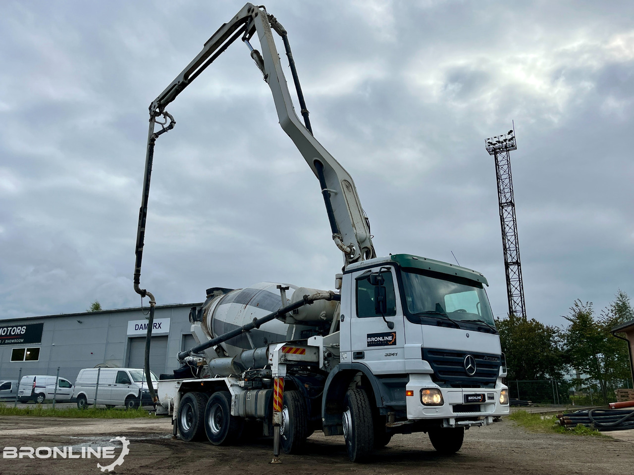 2004 MERCEDES-BENZ ACTROS 3241K 8X4/4 PUMI - Caminhão betoneira: foto 3 2004 MERCEDES-BENZ ACTROS 3241K 8X4/4 PUMI - Caminhão betoneira: foto 3