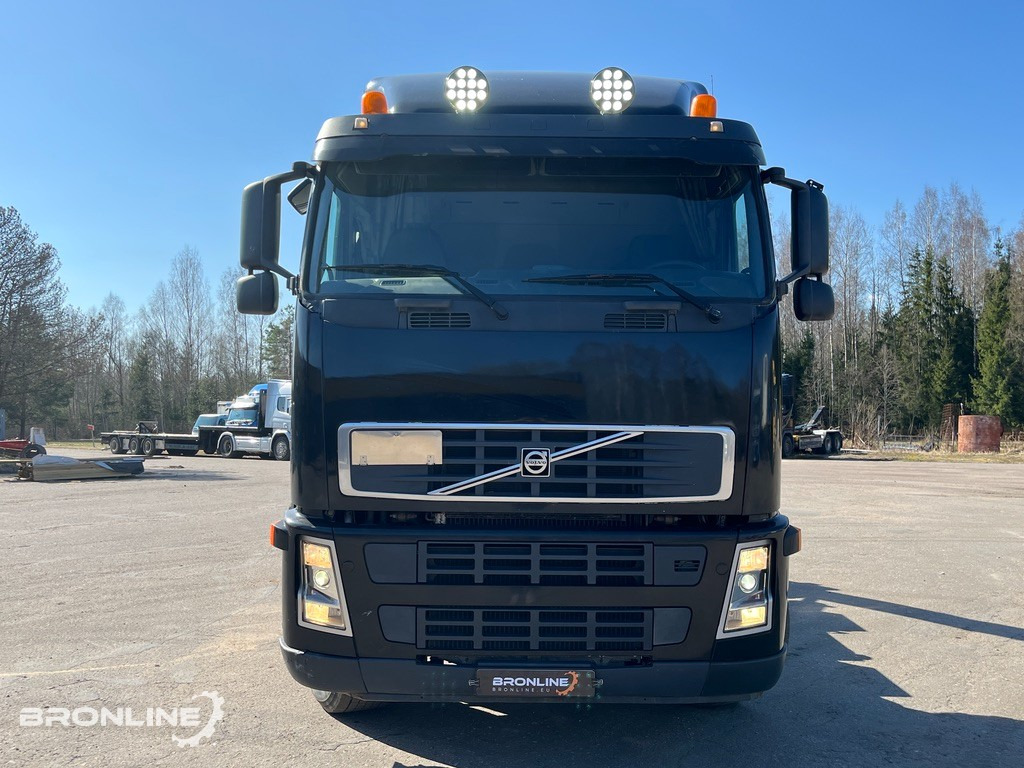 2005 Volvo FH12 8x4 + konkslift 26t - Caminhão polibenne: foto 3 2005 Volvo FH12 8x4 + konkslift 26t - Caminhão polibenne: foto 3