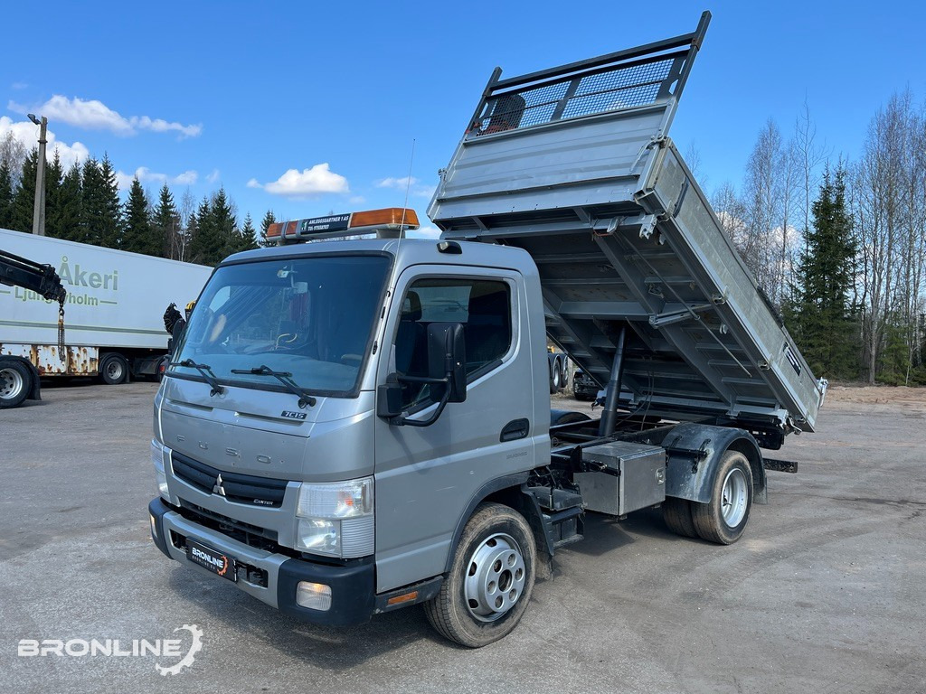 2013 Mitsubishi Fuso Canter 7C15 Tipper - Caminhão basculante: foto 2 2013 Mitsubishi Fuso Canter 7C15 Tipper - Caminhão basculante: foto 2