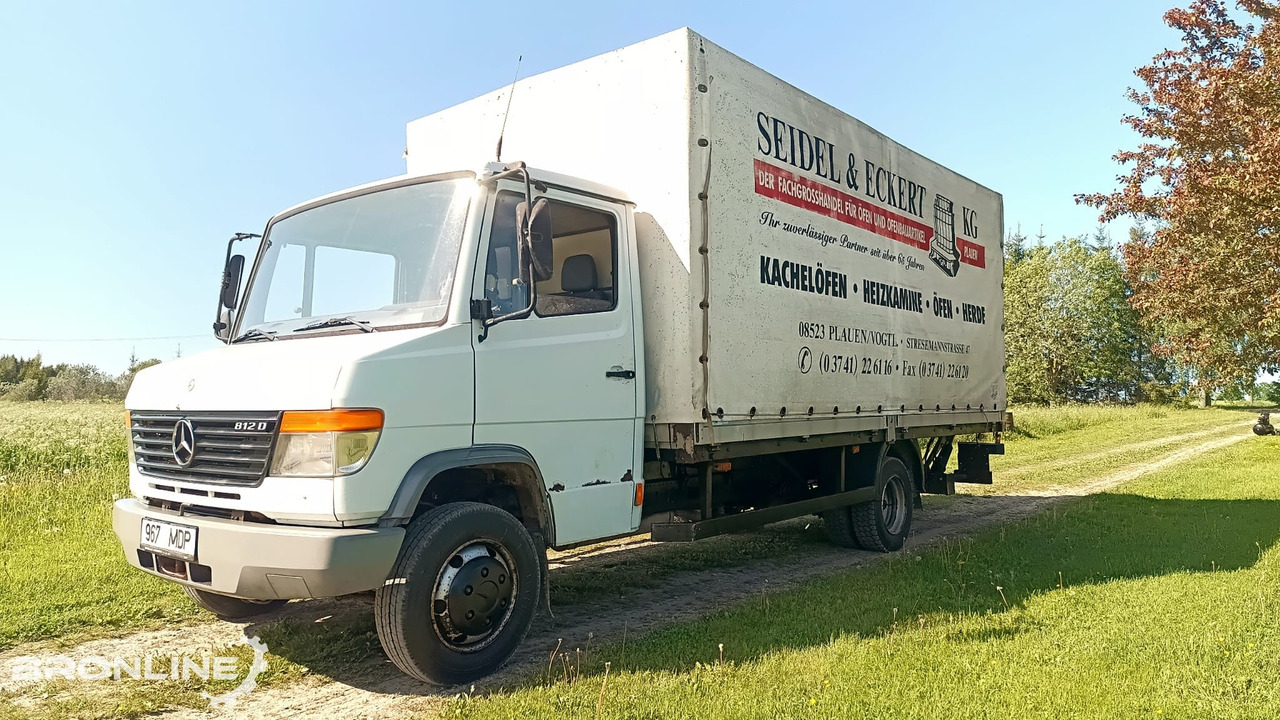 Mercedes-Benz Vario 812 4x2 tent box + lift N2 - Caminhão com lona: foto 1 Mercedes-Benz Vario 812 4x2 tent box + lift N2 - Caminhão com lona: foto 1