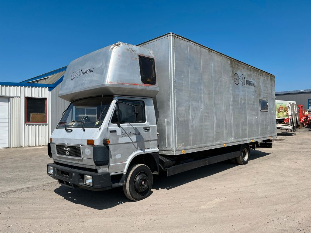 MAN VW-MAN LO2 Koffer Schlafkabine - Carrinha de contentor: foto 3 MAN VW-MAN LO2 Koffer Schlafkabine - Carrinha de contentor: foto 3