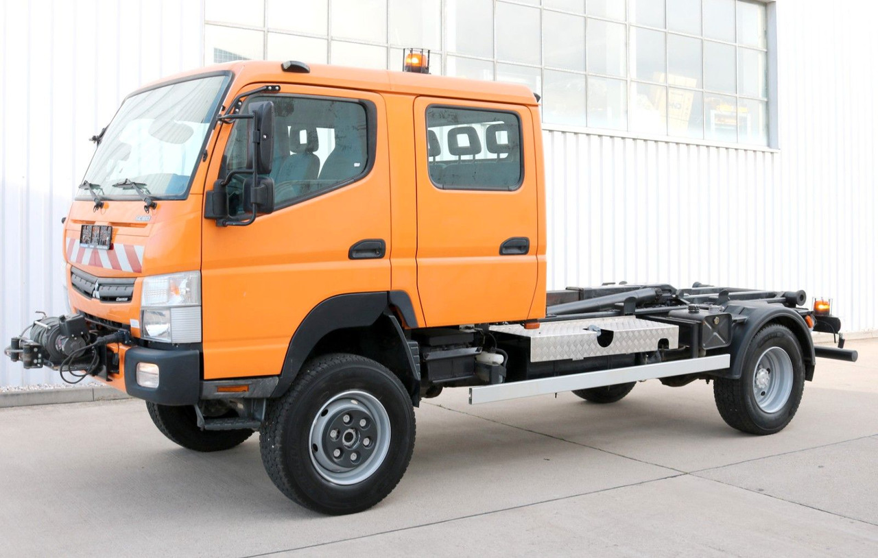 FUSO 6C180 DOKA / 4x4 /KLIMA /WINDE /Standh. / 37tkm - Caminhão chassi: foto 4 FUSO 6C180 DOKA / 4x4 /KLIMA /WINDE /Standh. / 37tkm - Caminhão chassi: foto 4