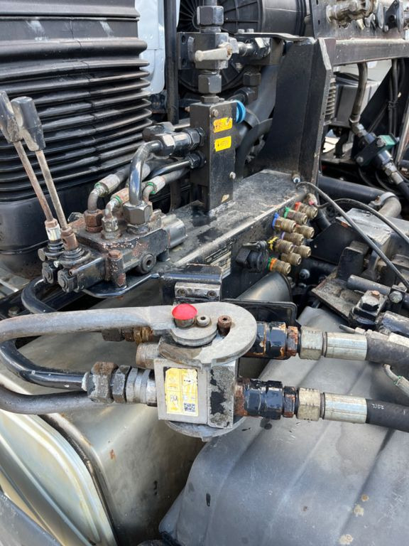 MAN TGS 33.480 6x4 Wechselsystem MAN TGS 33.480 6x4 Wechselsystem - Caminhão basculante: foto 4 MAN TGS 33.480 6x4 Wechselsystem MAN TGS 33.480 6x4 Wechselsystem - Caminhão basculante: foto 4