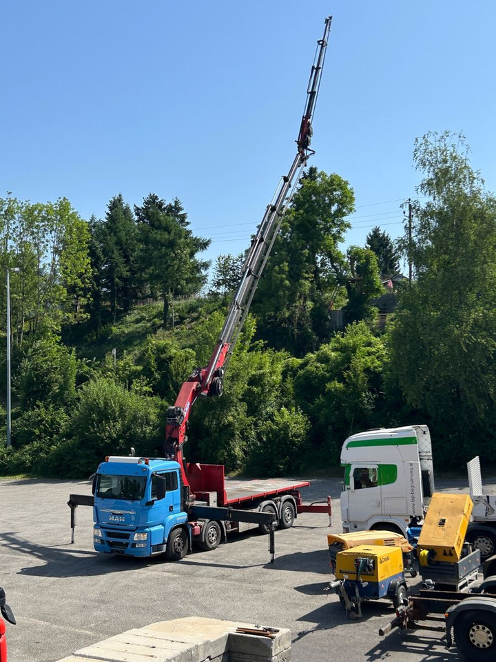 MAN TGS 8x2 mit HMF Kran 6020 Jip Winde - Caminhão grua: foto 2 MAN TGS 8x2 mit HMF Kran 6020 Jip Winde - Caminhão grua: foto 2