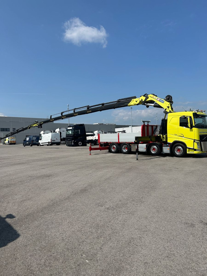 Volvo FH 500 8x2 HMF Kran 9520K - RCS - Caminhão grua: foto 2 Volvo FH 500 8x2 HMF Kran 9520K - RCS - Caminhão grua: foto 2
