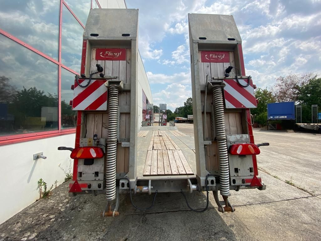 Fliegl 3 Achs Tiefladeranhänger - Reboque baixa: foto 5 Fliegl 3 Achs Tiefladeranhänger - Reboque baixa: foto 5