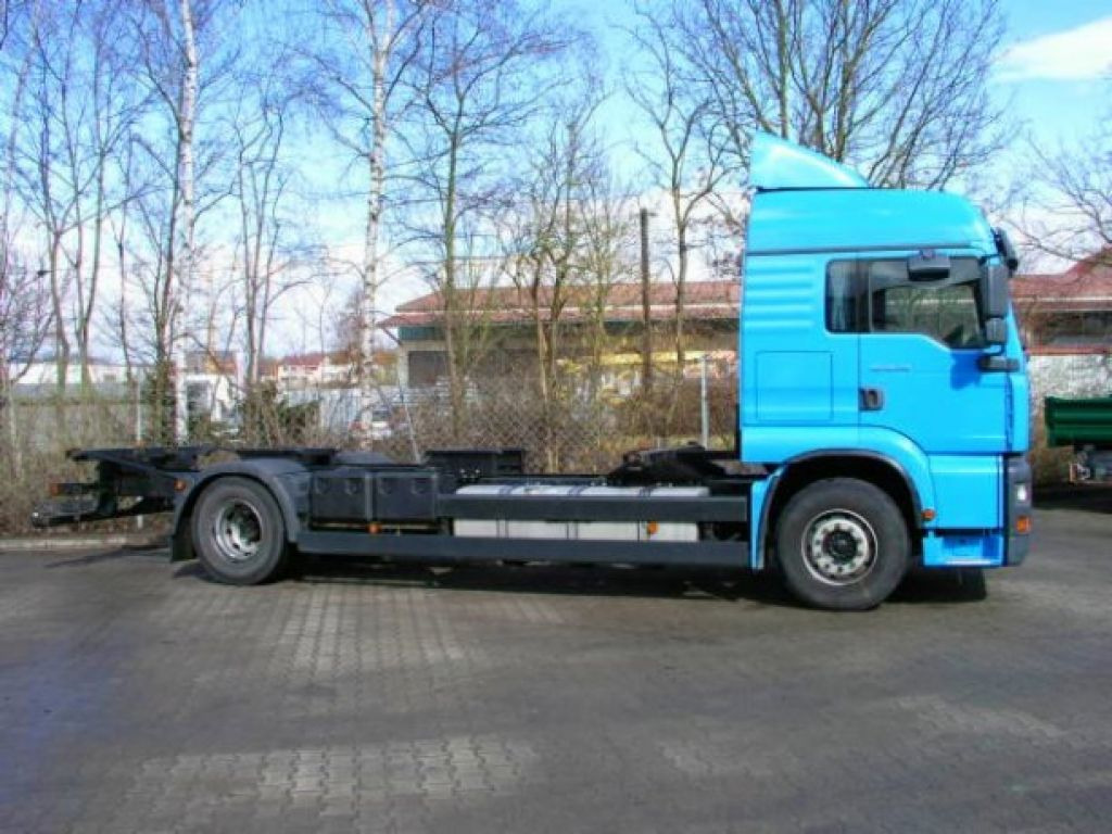 MAN 18.410 TGA2 Achs BDF- LKW - Caminhão transportador de contêineres/ Caixa móvel: foto 5 MAN 18.410 TGA2 Achs BDF- LKW - Caminhão transportador de contêineres/ Caixa móvel: foto 5