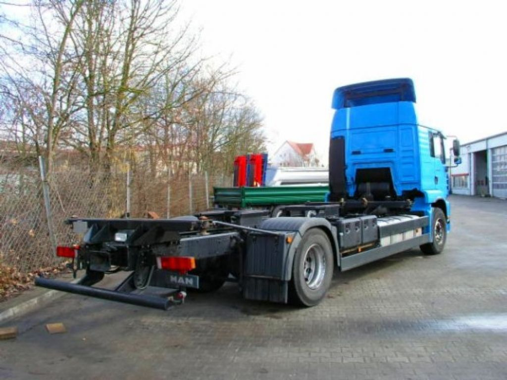 MAN 18.410 TGA2 Achs BDF- LKW - Caminhão transportador de contêineres/ Caixa móvel: foto 3 MAN 18.410 TGA2 Achs BDF- LKW - Caminhão transportador de contêineres/ Caixa móvel: foto 3