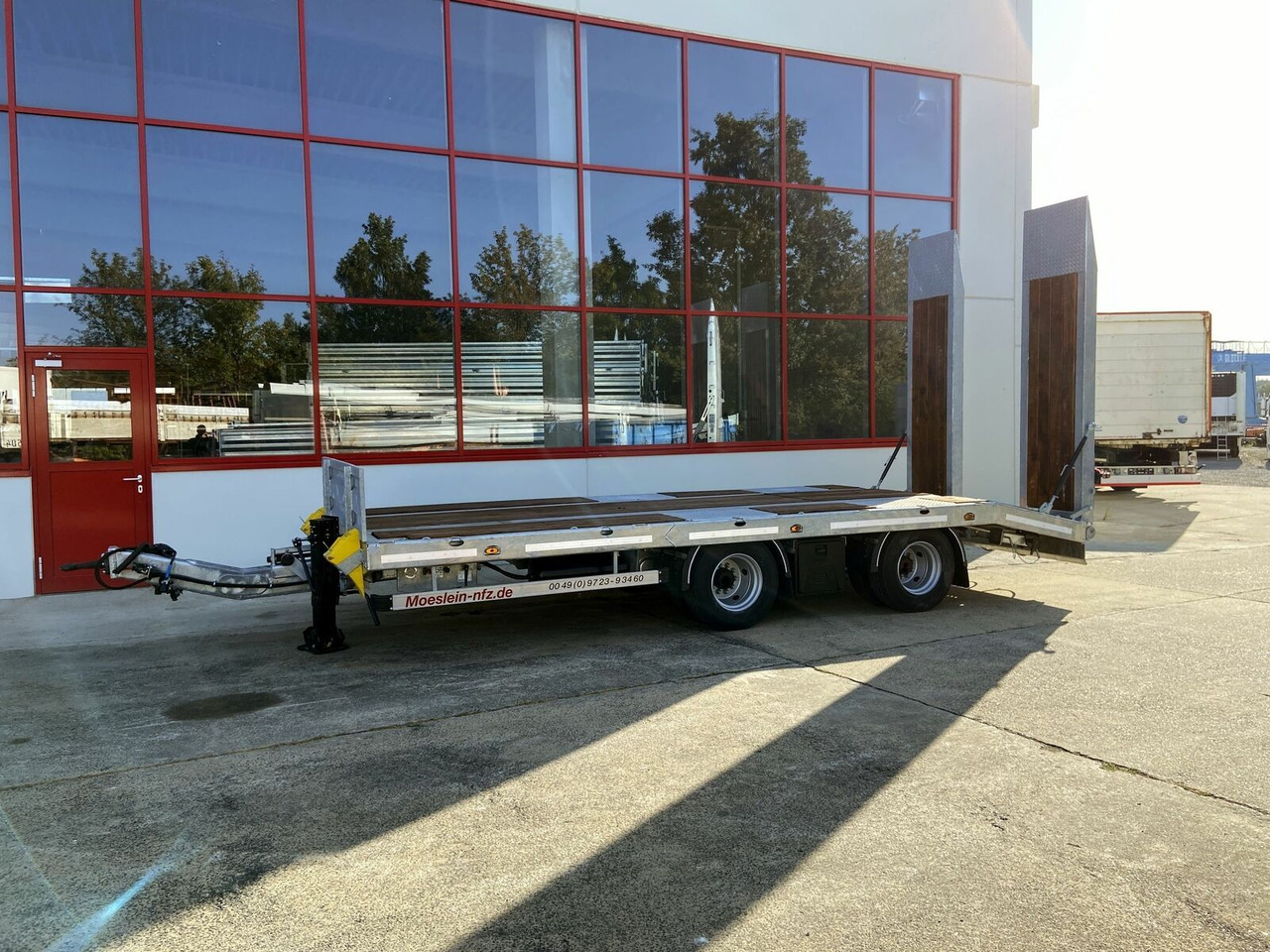 Möslein 19 t Tandemtieflader, Luftgefedert, NEU - Reboque baixa: foto 2 Möslein 19 t Tandemtieflader, Luftgefedert, NEU - Reboque baixa: foto 2