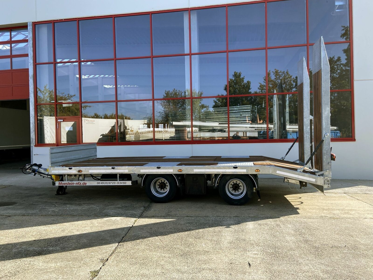 Möslein 19 t Tandemtieflader, Luftgefedert, NEU - Reboque baixa: foto 3 Möslein 19 t Tandemtieflader, Luftgefedert, NEU - Reboque baixa: foto 3