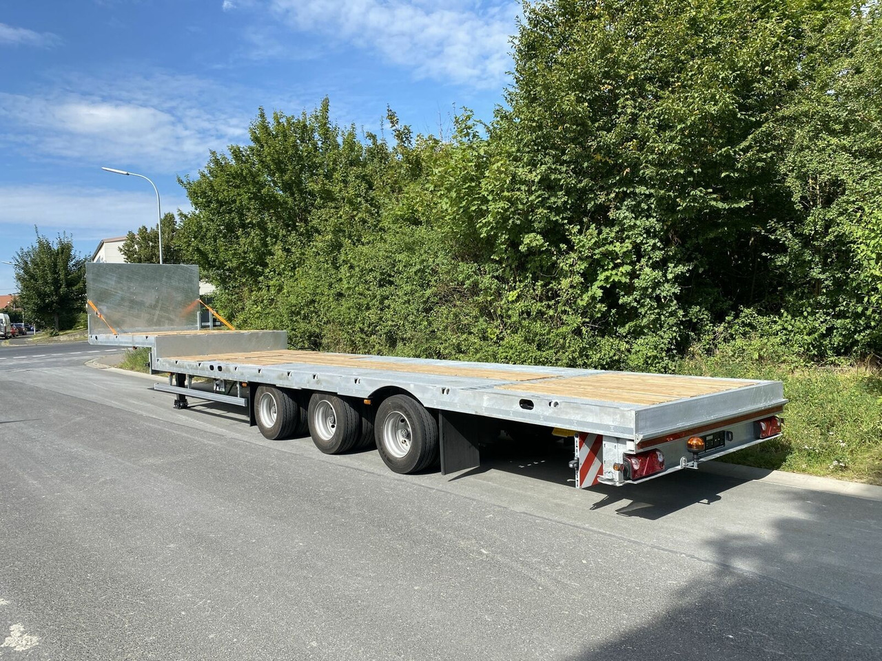 Möslein 3 Achs Tieflader für Fertigteile, Maschinen, Co - Semi-reboque plataforma/ Caixa aberta: foto 2 Möslein 3 Achs Tieflader für Fertigteile, Maschinen, Co - Semi-reboque plataforma/ Caixa aberta: foto 2