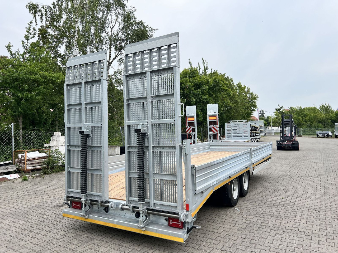 Möslein Neuer Tandemtieflader, 7,28 m Ladefläche, breit - Reboque baixa: foto 5 Möslein Neuer Tandemtieflader, 7,28 m Ladefläche, breit - Reboque baixa: foto 5
