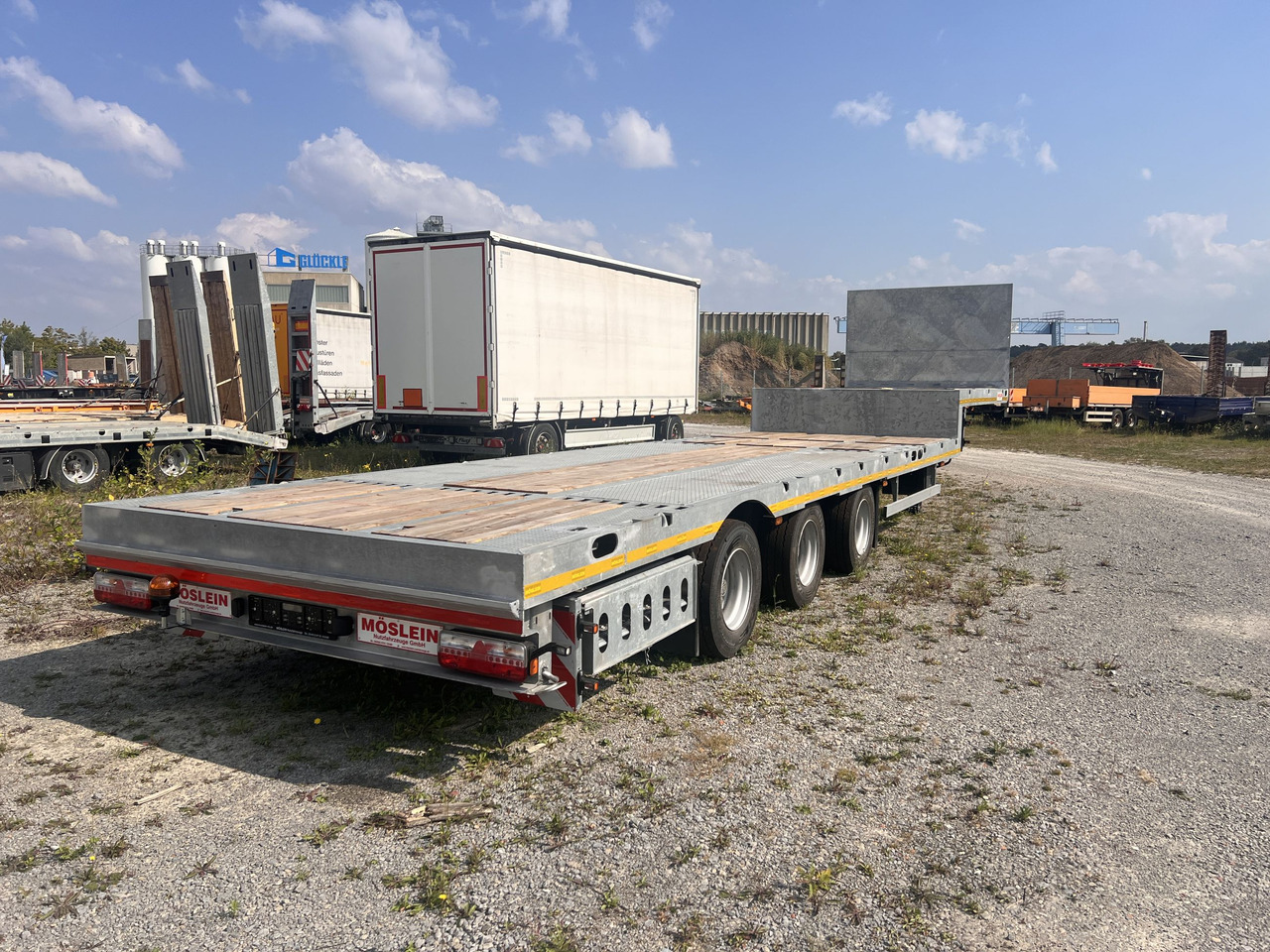 Möslein ST 3 Plato 8,7 3 Achs Satteltieflader Plato 45 t GGfür Fertigteile, Baumaschinen - Semireboque baixa: foto 5 Möslein ST 3 Plato 8,7 3 Achs Satteltieflader Plato 45 t GGfür Fertigteile, Baumaschinen - Semireboque baixa: foto 5