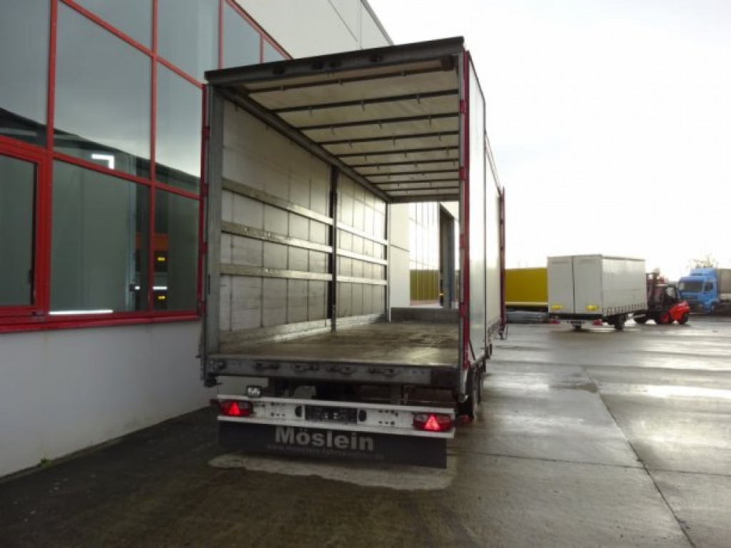 Möslein TP 11 Schwebheim Tandem- Schiebeplanenanhänger zum Durchladen - Reboque de lona: foto 5 Möslein TP 11 Schwebheim Tandem- Schiebeplanenanhänger zum Durchladen - Reboque de lona: foto 5