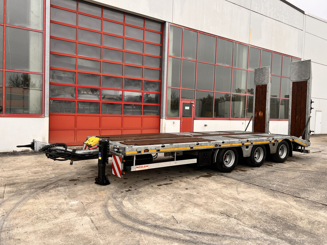 Möslein TTA33 Schwebheim 31 t Tridemtieflader gelenkt, Neuwertig - Reboque baixa: foto 4 Möslein TTA33 Schwebheim 31 t Tridemtieflader gelenkt, Neuwertig - Reboque baixa: foto 4