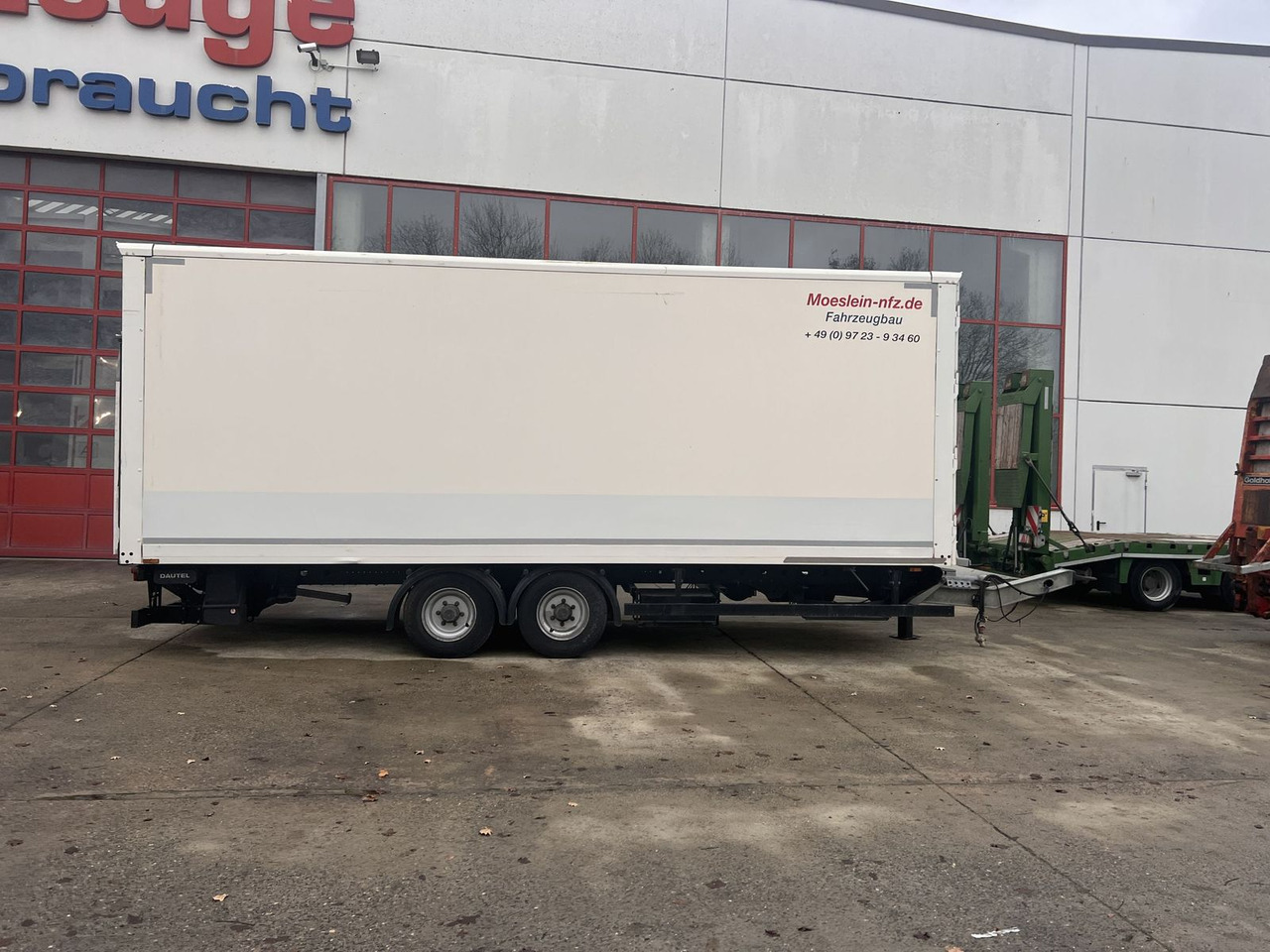 Möslein Tandem Koffer mit Ladebordwand 1,5 t + Durchlad - Reboque furgão: foto 4 Möslein Tandem Koffer mit Ladebordwand 1,5 t + Durchlad - Reboque furgão: foto 4