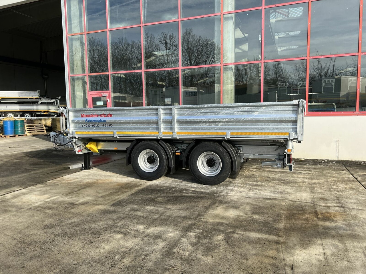 Möslein neuer 19 t Tandemkipper- Tieflader - Reboque basculante: foto 4 Möslein neuer 19 t Tandemkipper- Tieflader - Reboque basculante: foto 4