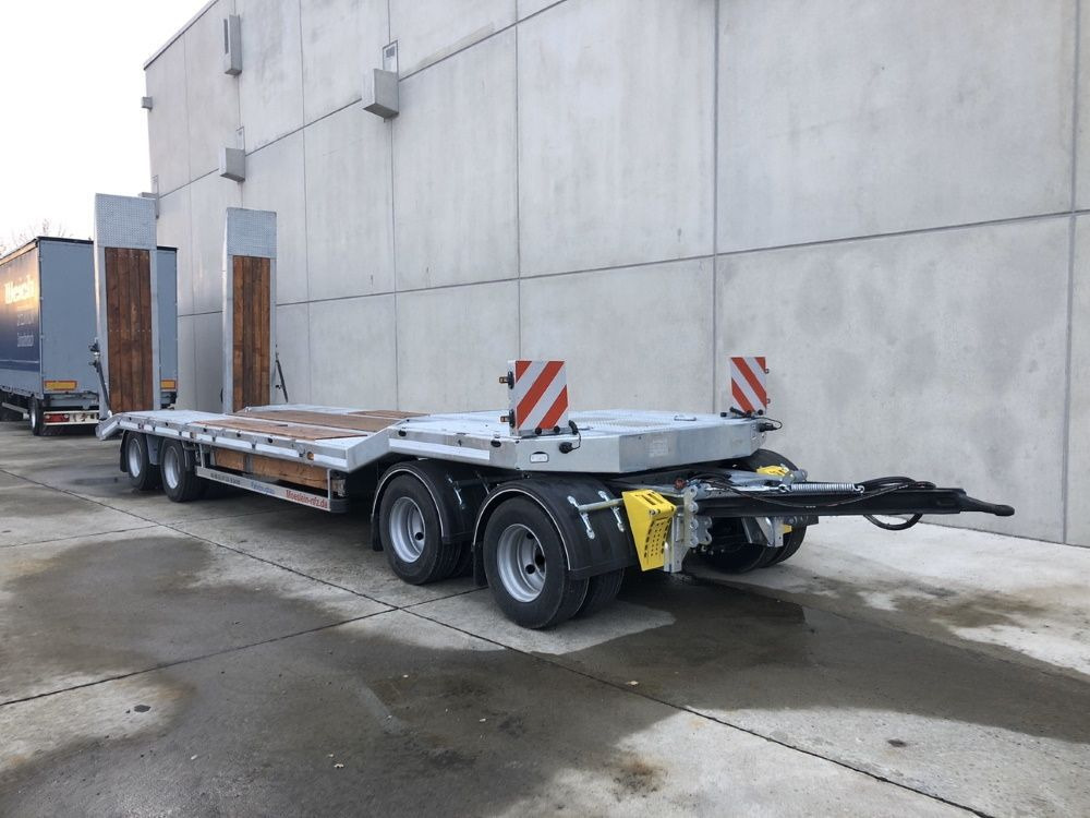 Möslein neuer 4 Achs Tieflader hydraulischen Rampen - Reboque baixa: foto 3 Möslein neuer 4 Achs Tieflader hydraulischen Rampen - Reboque baixa: foto 3