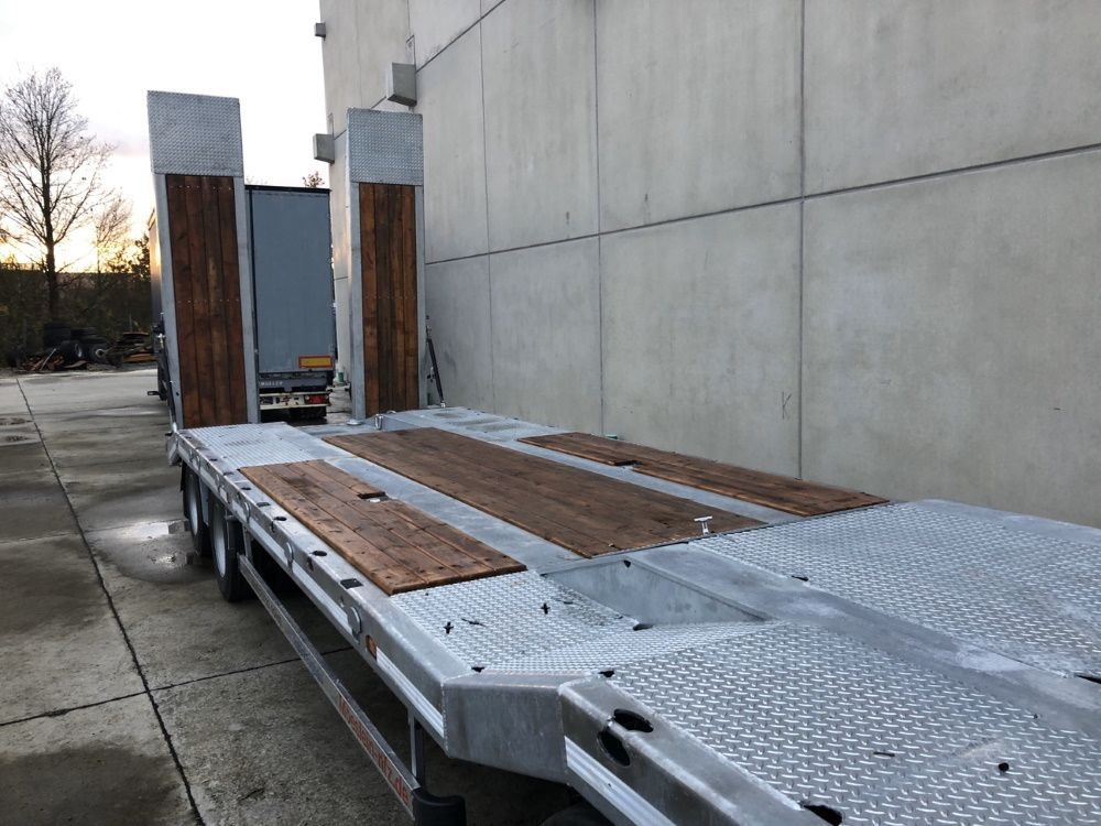 Reboque baixa Möslein  neuer 4 Achs Tieflader hydraulischen Rampen: foto 8