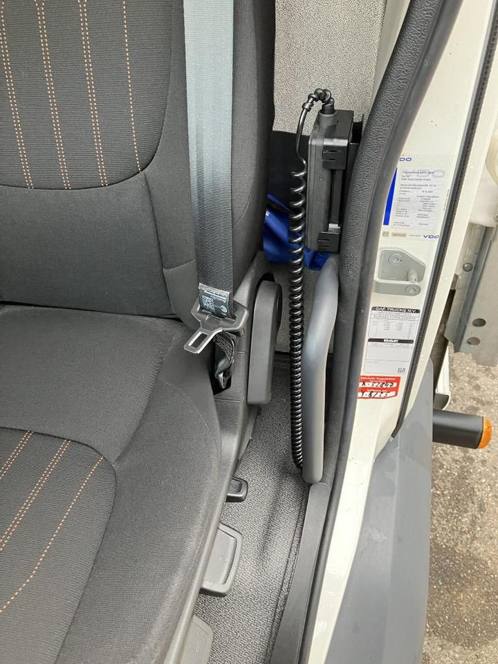 Caminhão com lona DAF FA LF 260 12t Spier Pritsche Plane LBW: foto 21 Caminhão com lona DAF FA LF 260 12t Spier Pritsche Plane LBW: foto 21