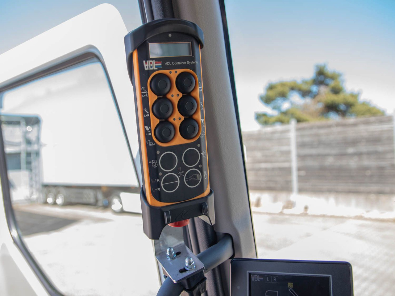 Caminhão basculante DAF FA LF 310 19t Absetzkipper VDL: foto 14