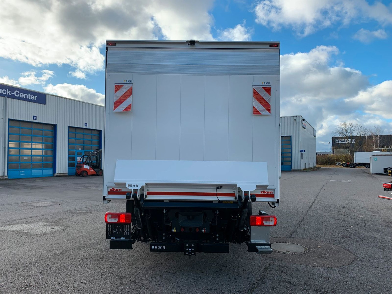 DAF FA XD 370 zikun Swing-Board-Aufbau - Caminhão transporte de bebidas: foto 5 DAF FA XD 370 zikun Swing-Board-Aufbau - Caminhão transporte de bebidas: foto 5