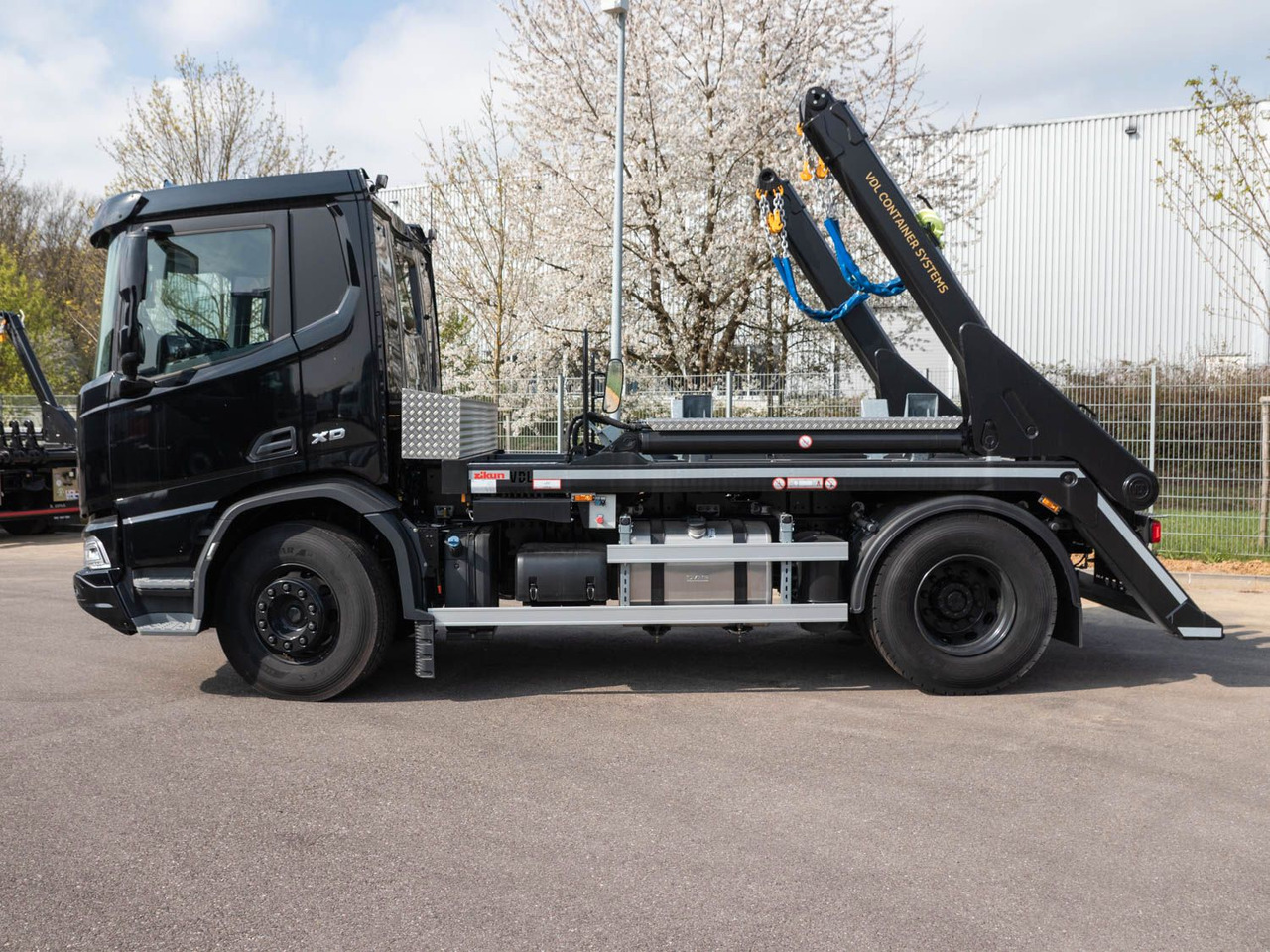 DAF FA XD 410 VDL Absetzkipper DAF FA XD 410 VDL Absetzkipper - Caminhão multibenne: foto 4 DAF FA XD 410 VDL Absetzkipper DAF FA XD 410 VDL Absetzkipper - Caminhão multibenne: foto 4