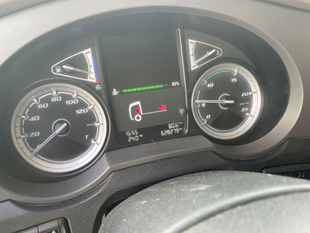 Locação de DAF FAT XF 530 SSC, Holztransport, Greifer mit Säge DAF FAT XF 530 SSC, Holztransport, Greifer mit Säge: foto 9 Locação de DAF FAT XF 530 SSC, Holztransport, Greifer mit Säge DAF FAT XF 530 SSC, Holztransport, Greifer mit Säge: foto 9