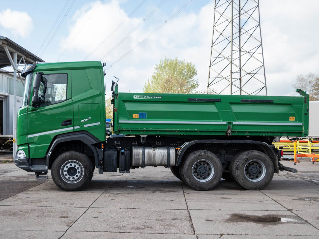 DAF FAT XFC 530 SL Meiller TRIGENIUS D 316 DAF FAT XFC 530 SL Meiller TRIGENIUS D 316 - Caminhão basculante: foto 2 DAF FAT XFC 530 SL Meiller TRIGENIUS D 316 DAF FAT XFC 530 SL Meiller TRIGENIUS D 316 - Caminhão basculante: foto 2