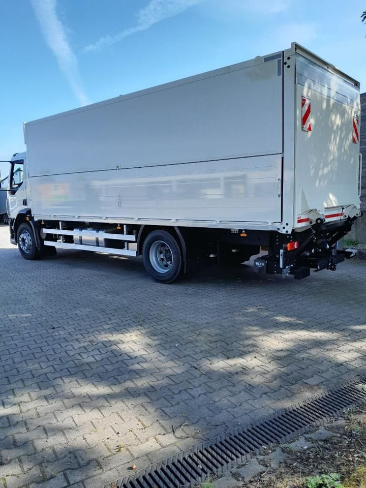 DAF XB 310 FA 18t Getränkeaufbau DAF XB 310 FA 18t Getränkeaufbau - Caminhão transporte de bebidas: foto 4 DAF XB 310 FA 18t Getränkeaufbau DAF XB 310 FA 18t Getränkeaufbau - Caminhão transporte de bebidas: foto 4