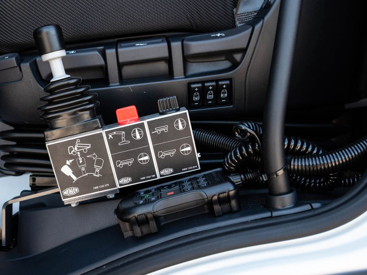 Locação de DAF XDC 370 FA Meiller Krankipper HMF DAF XDC 370 FA Meiller Krankipper HMF DAF XDC 370 FA Meiller Krankipper HMF DAF XDC 370 FA Meiller Krankipper HMF: foto 24