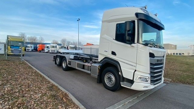 DAF XF 480 FAN Abroller VDL - Caminhão polibenne: foto 2 DAF XF 480 FAN Abroller VDL - Caminhão polibenne: foto 2