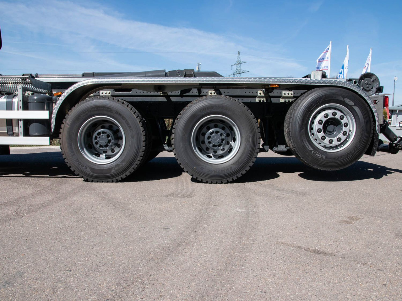 DAF XF 530 FAW mit VDL Abrollkipper DAF XF 530 FAW mit VDL Abrollkipper - Caminhão polibenne: foto 5 DAF XF 530 FAW mit VDL Abrollkipper DAF XF 530 FAW mit VDL Abrollkipper - Caminhão polibenne: foto 5