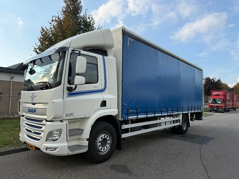 DAF CF 290 2016 - Caminhão furgão: foto 1 DAF CF 290 2016 - Caminhão furgão: foto 1